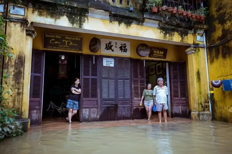 Vẻ đẹp Hội An mùa nước lũ 11 wanderlust-tips-ve-dep-hoi-an-mua-nuoc-lu-7