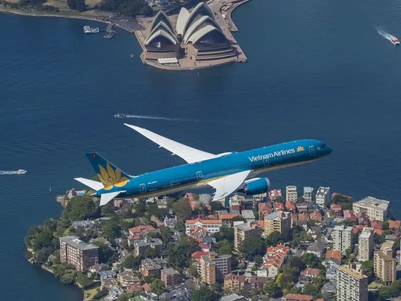 wanderlust-tips-vietnam-airlines-khai-thac-boeing787-duong-bay-thang-viet-nam-uc-1
