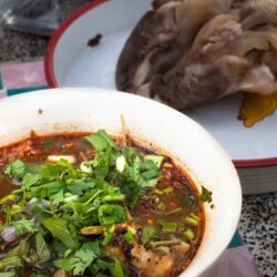 wanderlust tips 10 mon ngon khong the bo qua khi den hoa binh 1