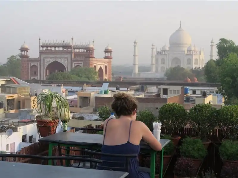 wanderlust_tips_21_quan_bar_co_view_dep_nhat_the_gioi_15