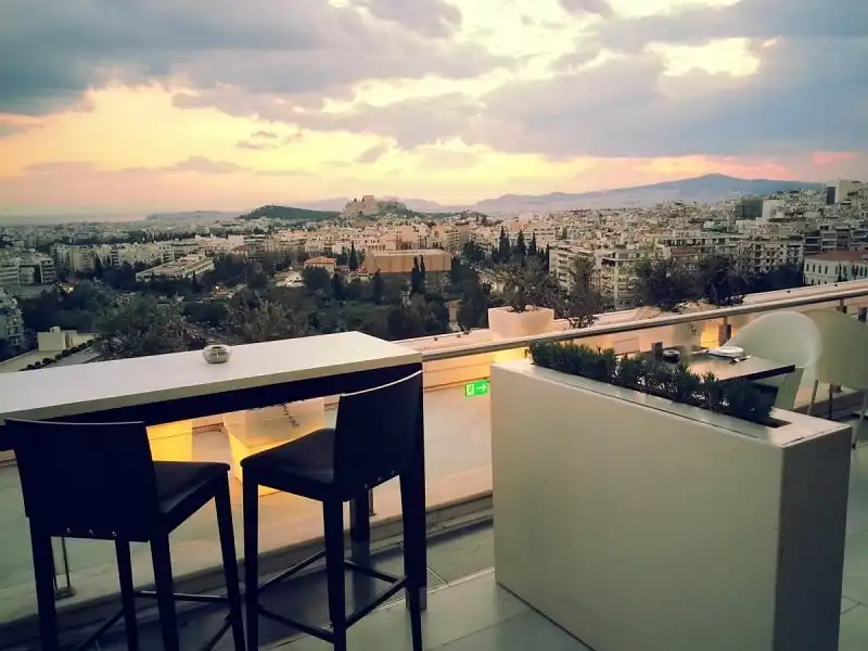 wanderlust_tips_21_quan_bar_co_view_dep_nhat_the_gioi_6