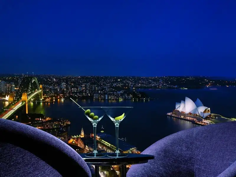 wanderlust_tips_21_quan_bar_co_view_dep_nhat_the_gioi_8