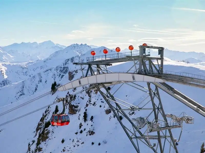 wanderlust_tips_25_ngon_nui_ly_tuong_cho_truot_tuyet_mua_dong_7