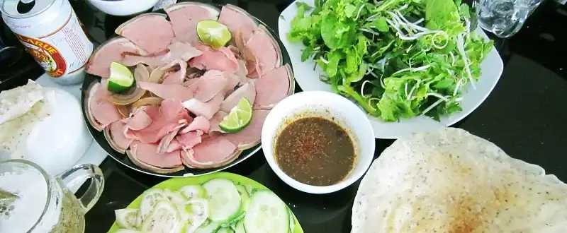 wanderlust_tips_CNN-goi-y-8-mon-an-duong-pho-Sai-Gon (11)