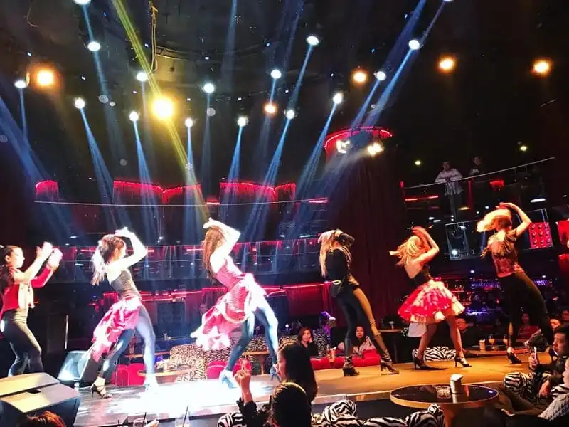 wanderlust_tips_Playboy_Establishment_ra_mat_tai_hanoi_2