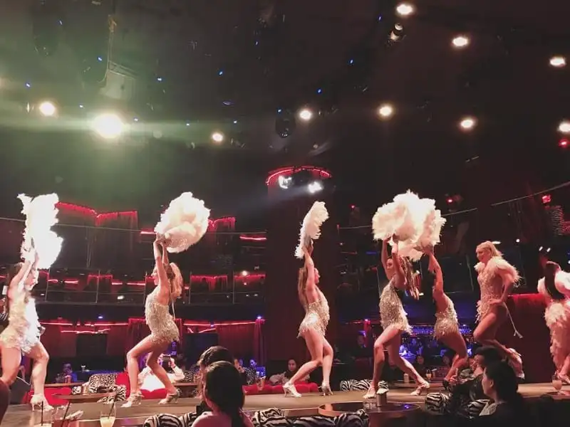 wanderlust_tips_Playboy_Establishment_ra_mat_tai_hanoi_4