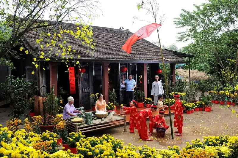 wanderlust_tips_du_lich_kham_pha_phong_tuc_don_tet_nguyen_dan_10_nuoc_2