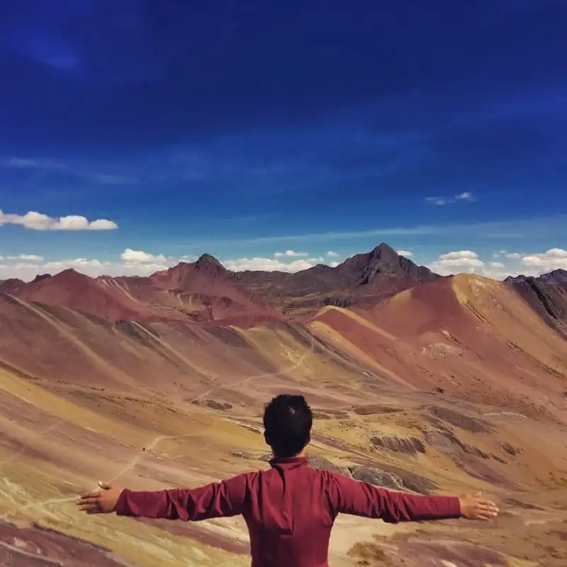 wanderlust_tips_gap_go_chang_trai_tu_bo_cong_viec_thanh_du_muc_so_5