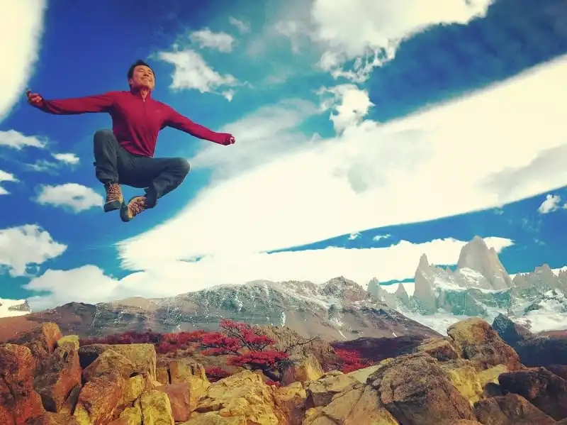 wanderlust_tips_gap_go_chang_trai_tu_bo_cong_viec_thanh_du_muc_so_6