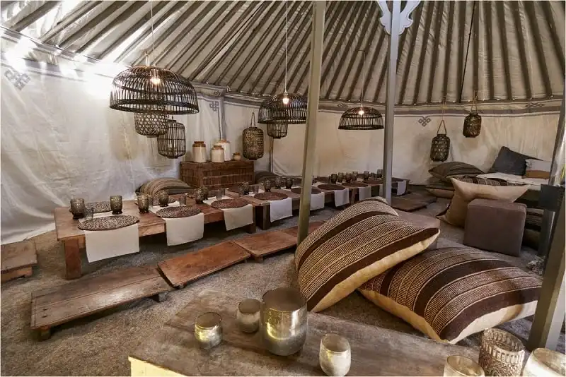 wanderlust_tips_khach-san-co-dong-o-bat-cu-dau-ban-muon-9