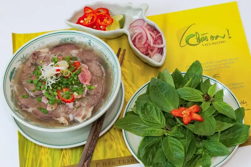 wanderlust_tips_nha_hang_chao_em_2