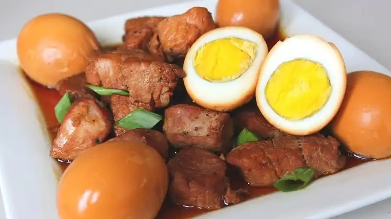 Những món ăn không thể thiếu trong mâm cỗ Tết 15 wanderlust_tips_nhung_mon_an_truyen_thong_khong_the_thieu_trong_ngay_tet_viet_nam_11