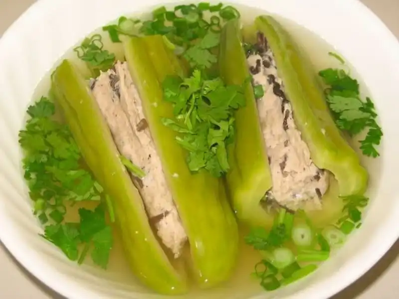 Những món ăn không thể thiếu trong mâm cỗ Tết 16 wanderlust_tips_nhung_mon_an_truyen_thong_khong_the_thieu_trong_ngay_tet_viet_nam_12