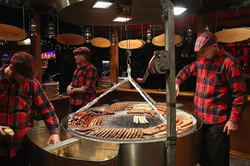 wanderlust_tips_nuoc_duc_ron_rang_mua_le_hoi_10