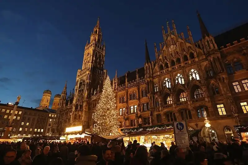 wanderlust_tips_nuoc_duc_ron_rang_mua_le_hoi_4