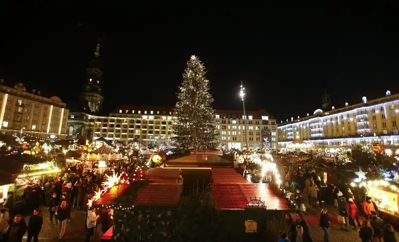 wanderlust_tips_nuoc_duc_ron_rang_mua_le_hoi_6