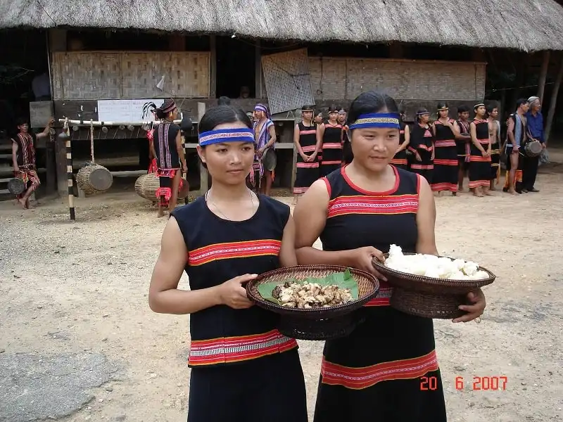 wanderlust_tips_phong_tuc_don_tet_cua_cac_dan_toc_viet_5