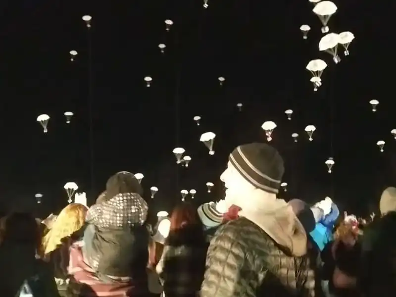 wanderlust_tips_westjet-trao-qua-khung-bang-con-mua-ve-may-bay