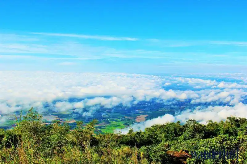 Giữa muôn trùng mây 23 06wanderlust_tips_giua_muon_trung_may_14