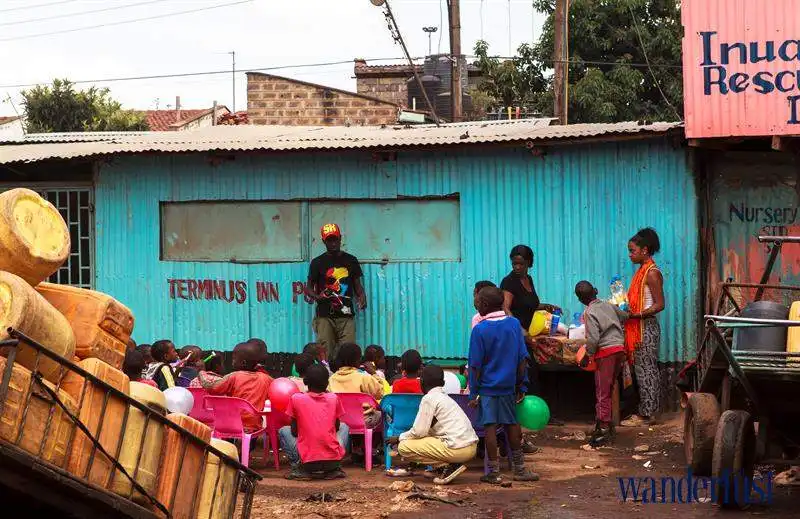 Cuộc sống mưu sinh ở khu ổ chuột Kiberia 8 09wanderlust_tips-cuoc_song_muu_sinh_o_khu_o_chuot_kiberia_6