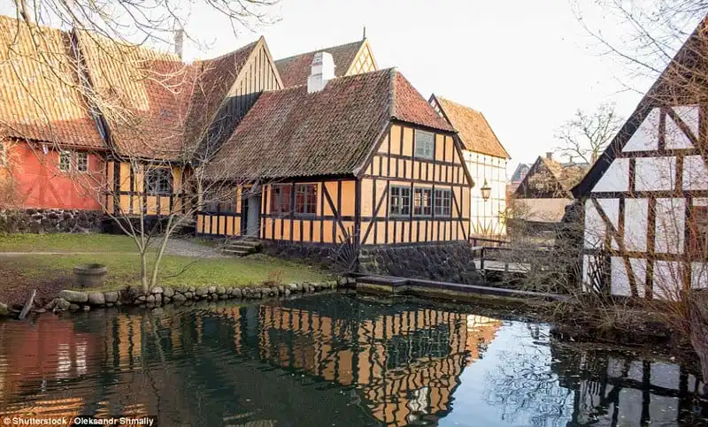 Wanderlust_tips_nhung-diem-den-hot-nhat-2017-DailyMail-6