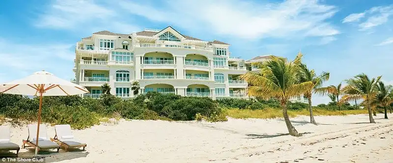 Wanderlust_tips_nhung-diem-den-hot-nhat-2017-DailyMail-8