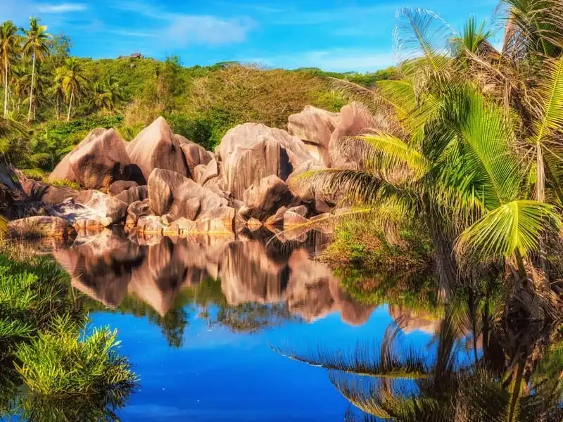 wanderlust-tips-10-hon-dao-ly-tuong-nhat-cho-ky-nghi-trang-mat-2017-4