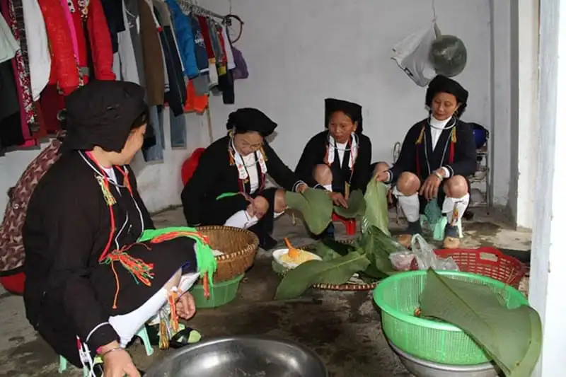 Bánh chưng gật gù trong mâm cỗ ngày Tết của người Sán Dìu 6 wanderlust-tips-banh-chung-gat-gu-trong-mam-co-ngay-tet-cua-nguoi-san-diu-4
