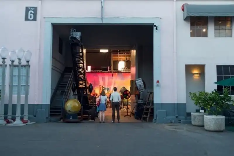 wanderlust-tips-ghe-tham-nhung-boi-canh-tuyet-dep-trong-phim-la-la-land-2