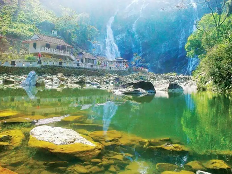 Kinh nghiệm du lịch Quảng Ngãi từ A đến Z 12 wanderlust-tips-kinh-nghiem-du-lich-quang-ngai-tu-a-den-z-4