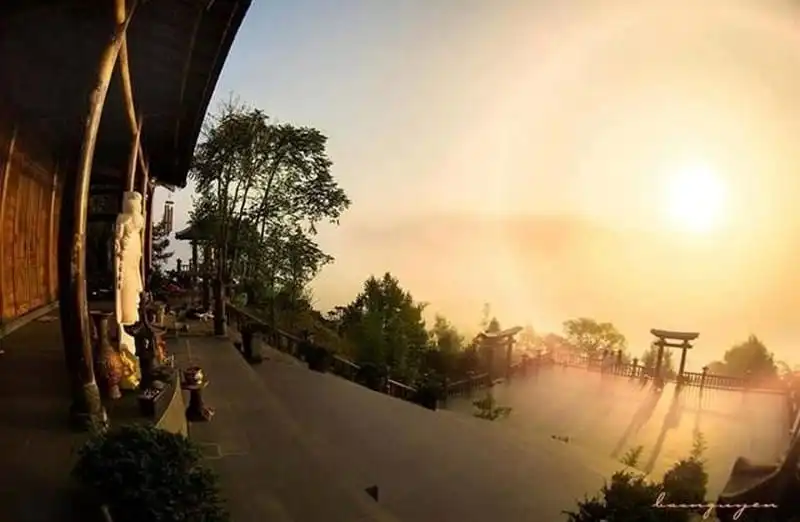 Ngôi chùa ở Lâm Đồng nổi tiếng sau MV “Lạc trôi” của Sơn Tùng 7 wanderlust-tips-ngoi-chua-o-lam-dong-noi-tieng-sau-mv-lac-troi-cua-son-tung-2