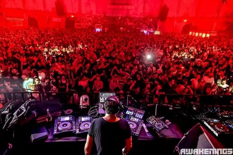 wanderlust-tips-nhung-diem-don-tet-am-lich-tung-bung-nhat-the-gioi-4