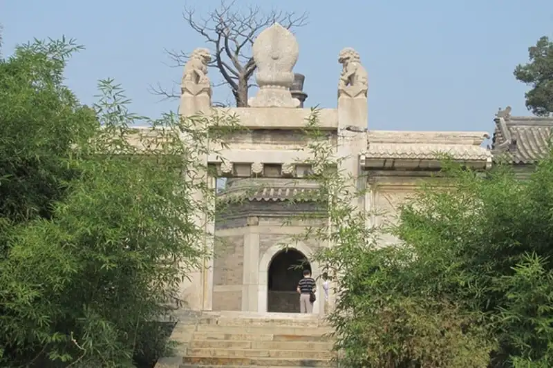 wanderlust-tips-rung-ron-bao-tang-thai-giam-o-trung-quoc-10