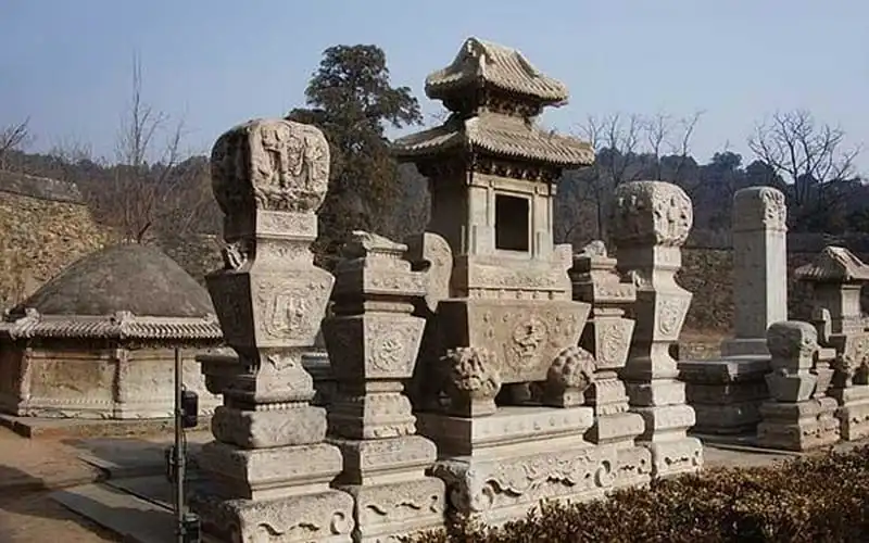 wanderlust-tips-rung-ron-bao-tang-thai-giam-o-trung-quoc-3