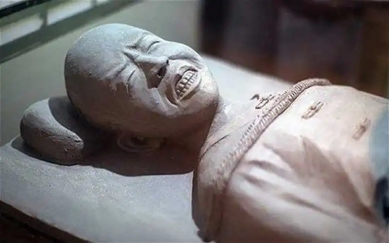 wanderlust-tips-rung-ron-bao-tang-thai-giam-o-trung-quoc-5