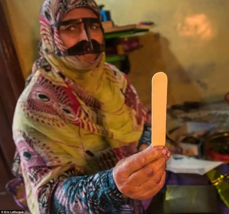 wanderlust-tips-y-nghia-an-sau-chiec-mat-na-ky-la-cua-nguoi-phu-nu-iran-6