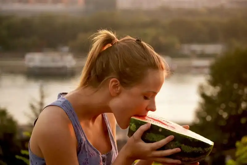 Thú vị bộ ảnh dưa hấu ở khắp nơi trên thế giới 24 wanderlust_tips_bo_anh_dua_hau_20