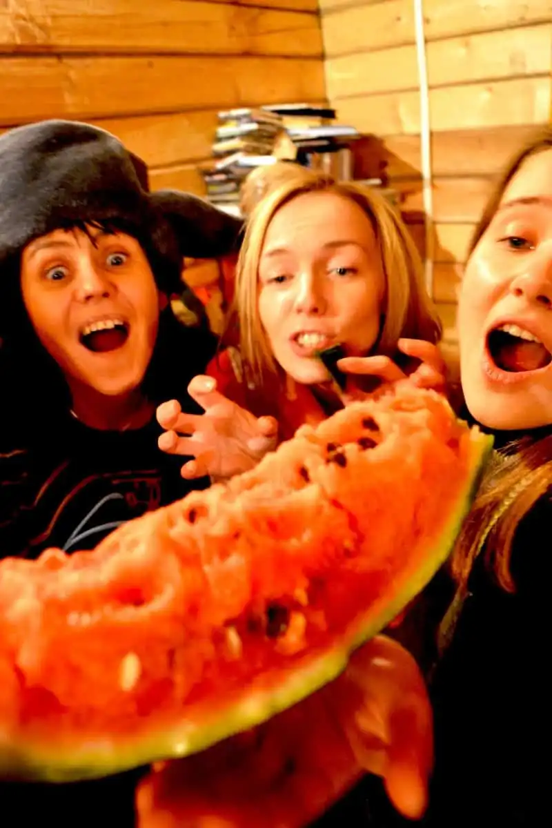 Thú vị bộ ảnh dưa hấu ở khắp nơi trên thế giới 29 wanderlust_tips_bo_anh_dua_hau_25