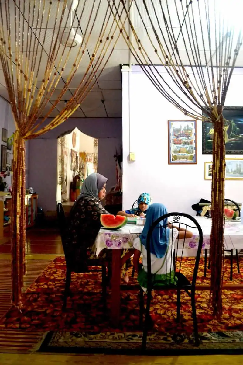 Thú vị bộ ảnh dưa hấu ở khắp nơi trên thế giới 11 wanderlust_tips_bo_anh_dua_hau_7