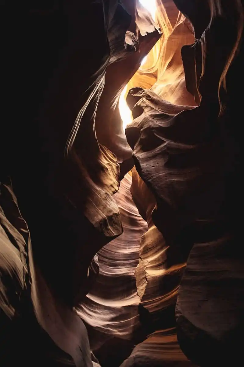 wanderlust_tips_du_lich_the_gioi_suot_18_thang_3