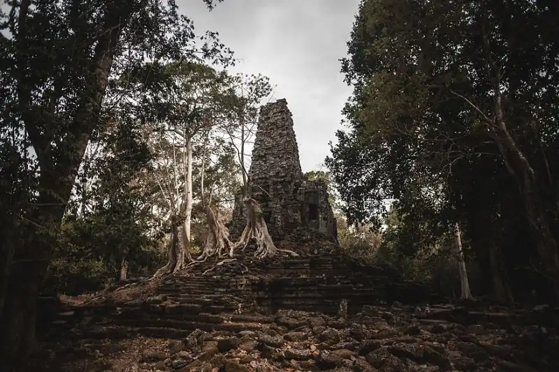 wanderlust_tips_du_lich_the_gioi_suot_18_thang_8