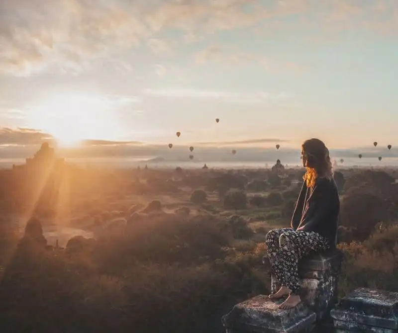 Làm việc 110 giờ mỗi tuần để có tiền du lịch thế giới 5 wanderlust_tips_lam_viec_110_tieng_de_co_tien_du_lich_the_gioi_1