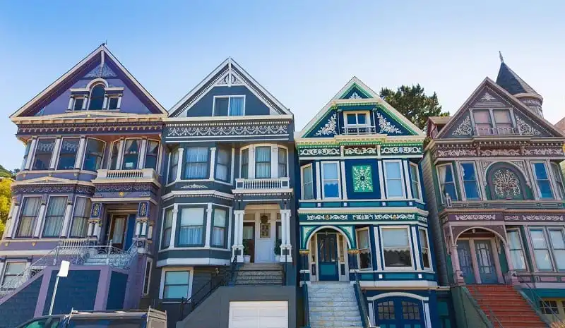 wanderlust_tips_nhung-con-pho-ruc-ro-nhat-the-gioi-11