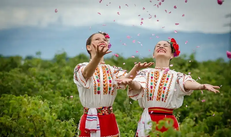 Wanderlust_tips_Le-hoi-hoa-hong-Bulgaria-tai-Ha-Noi-1