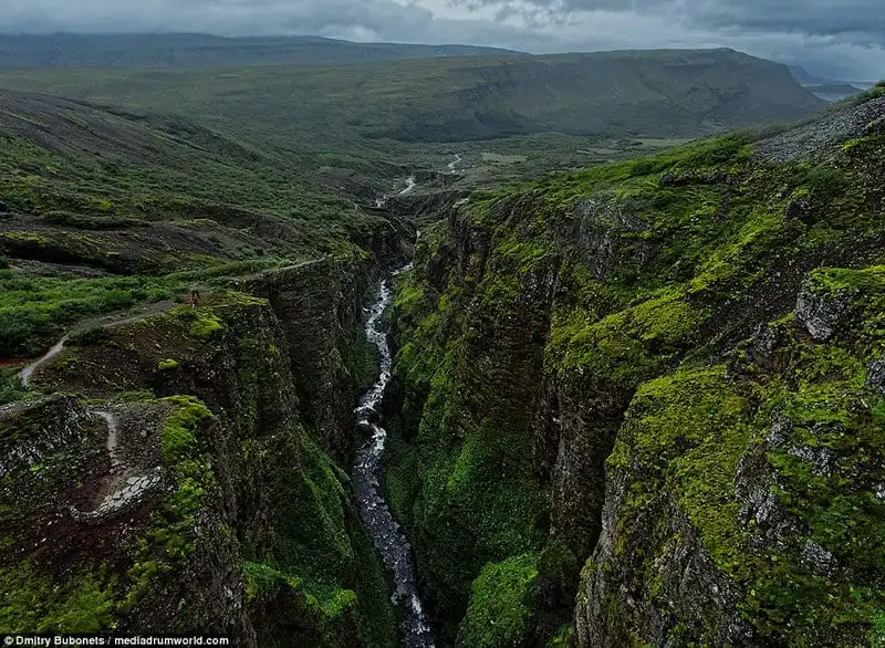 Wanderlust_tips_ngay-ngat-voi-boi-canh-Tro-choi-vuong-quyen-chup-bang-drone-4