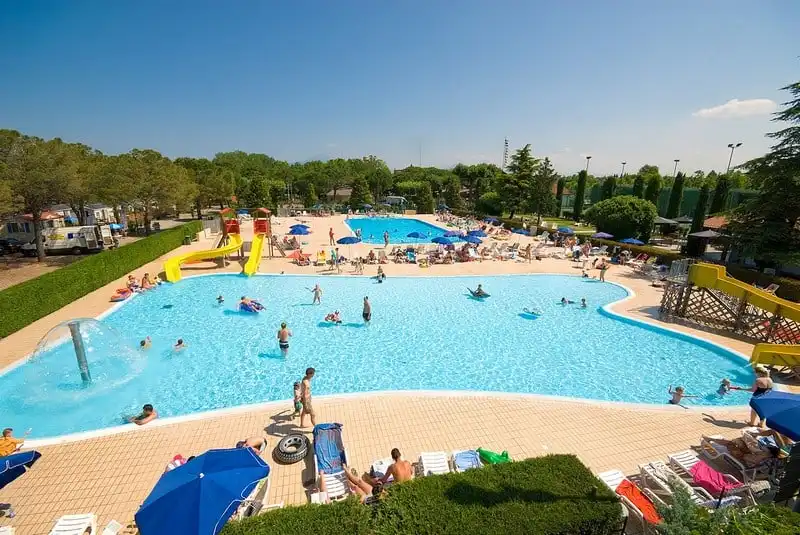 Trải nghiệm thú vị ở hồ Garda, Italy 6 Wanderlusttips-ho-garda-dia-diem-du-lich-noi-tieng-o-y-1