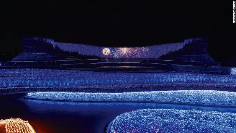 wanderlust-tips-8-trieu-bong-den-led-ruc-ro-trong-le-hoi-anh-sang-o-nhat-7