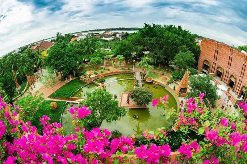 Ấn tượng công viên đất nung lớn nhất Việt Nam 5 wanderlust-tips-an-tuong-cong-vien-dat-nung-lon-nhat-viet-nam-0