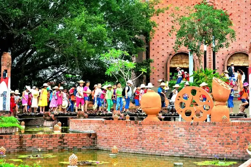 Ấn tượng công viên đất nung lớn nhất Việt Nam 10 wanderlust-tips-an-tuong-cong-vien-dat-nung-lon-nhat-viet-nam-2