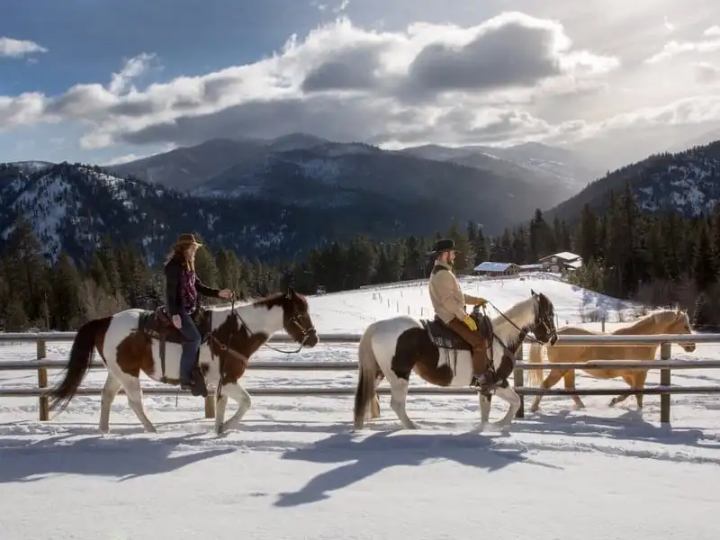 wanderlust-tips-cac-cap-doi-phai-den-35-diem-nay-mot-lan-trong-doi-18